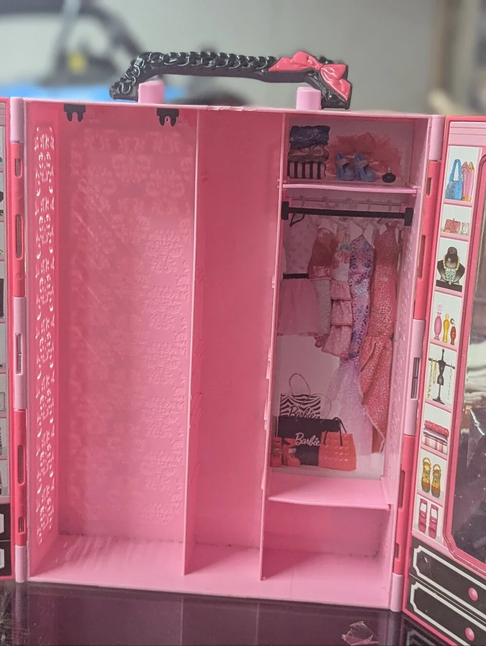 Barbie Pink Folding Wardrobe Closet Carrying Case Doll Clothes Storage Playset